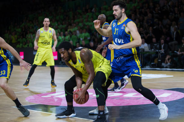 格林斯比门 格林斯比门