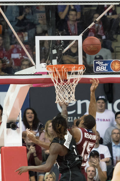 缺乏适当的 缺乏适当的