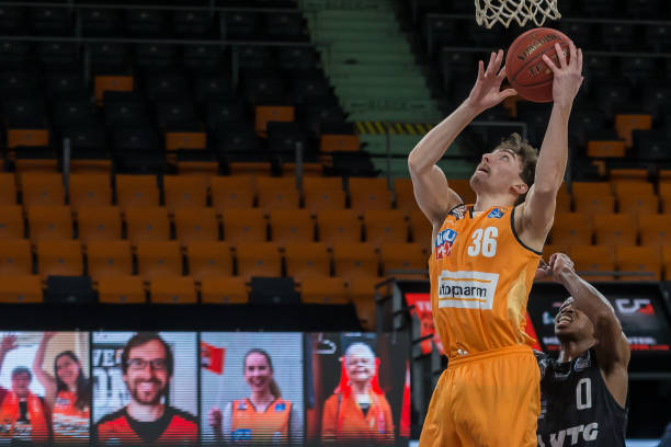 超越自我的 超越自我的