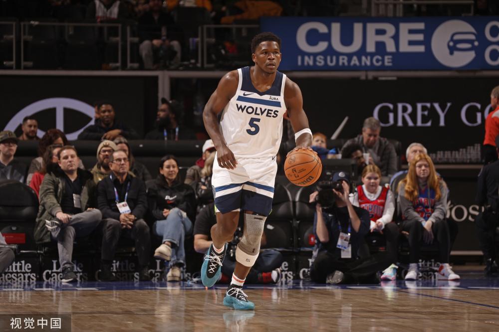 同时在篮板 同时在篮板